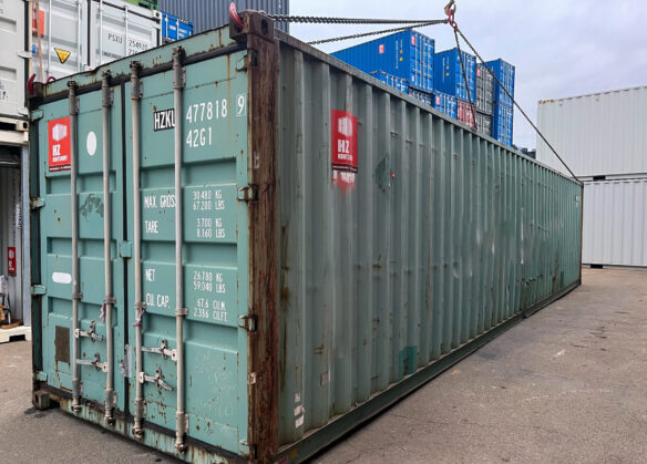 Dumpster 40 ft, HZKU 477 818-9